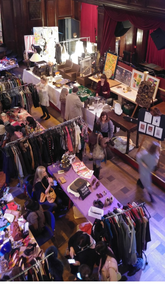 kirppari lähempää