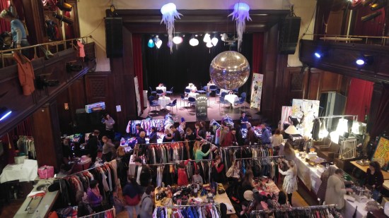 kirppari ylhäältä suora