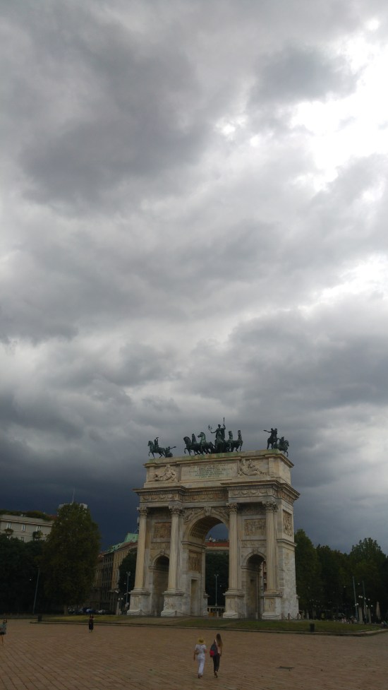 15 milano arco zeus iskee