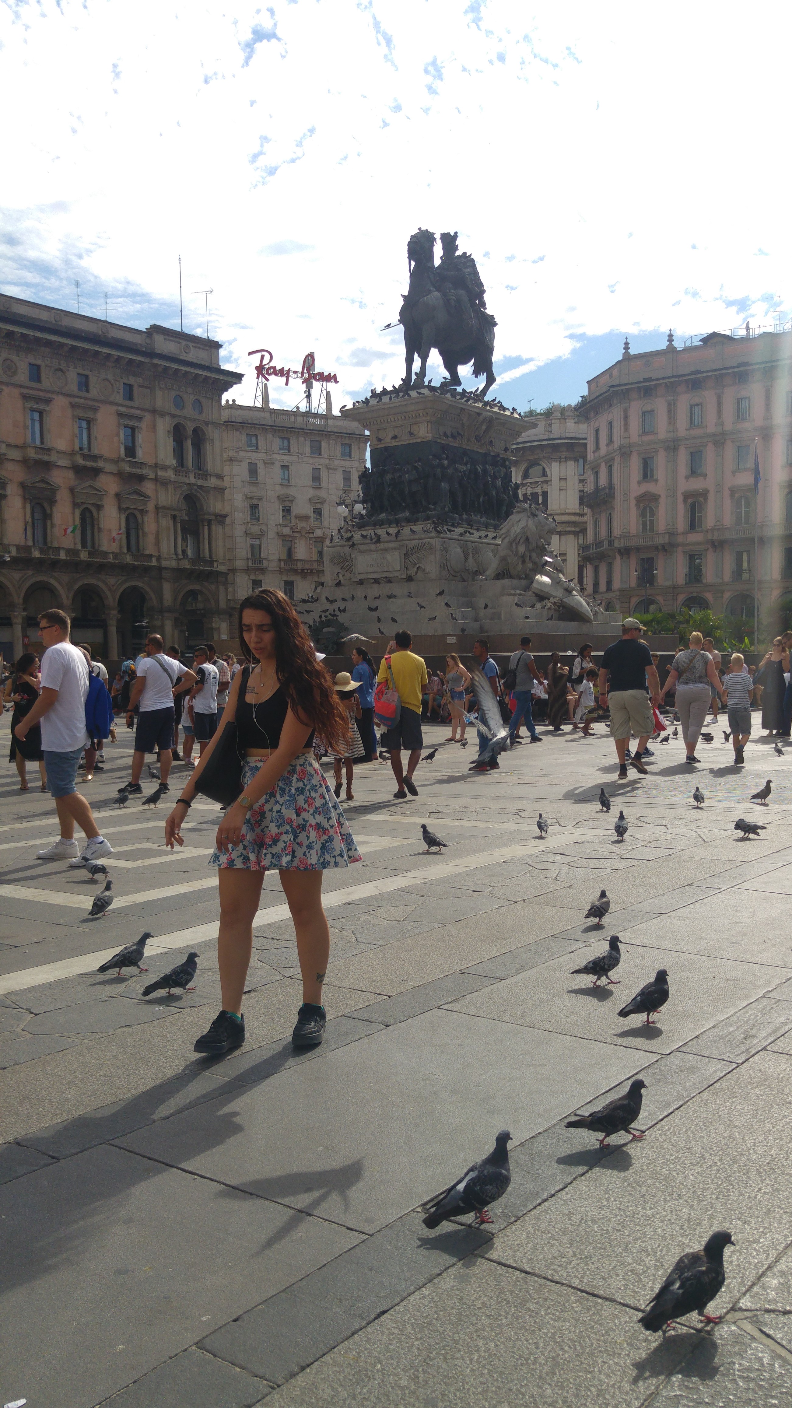 5 milano tyttö ja pulut