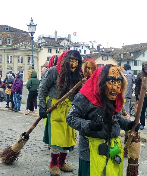 paasiaisnoidat pieni (2)