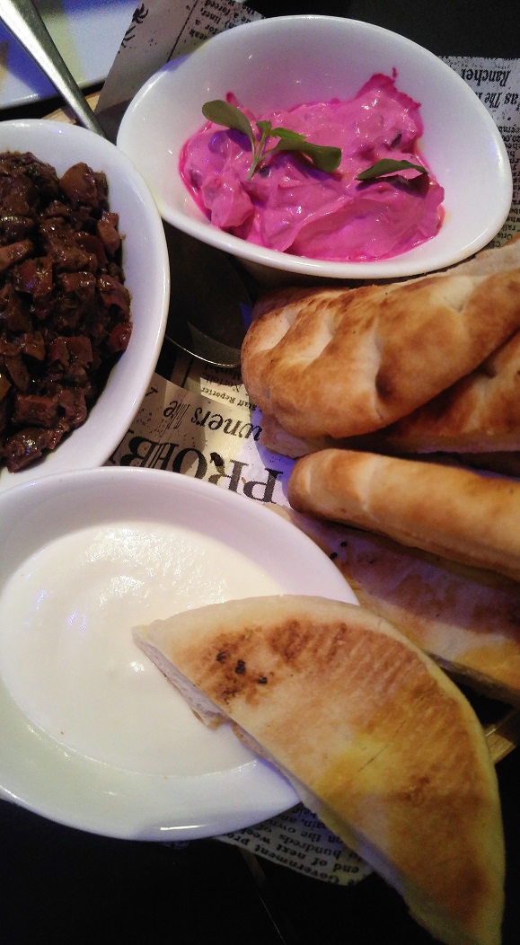 ruoka pk pe pita ja lisukkeet