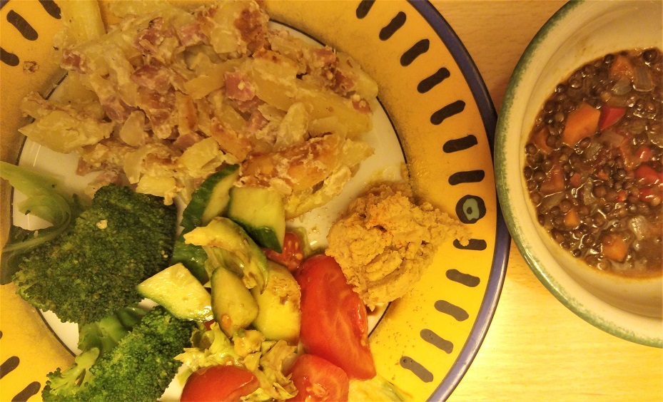 ruoka pk to kinkkukiusaus broccoli salaatti humus