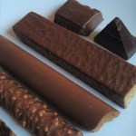 Sveitsiläinen vs. suomalainen&nbsp;suklaapatukka